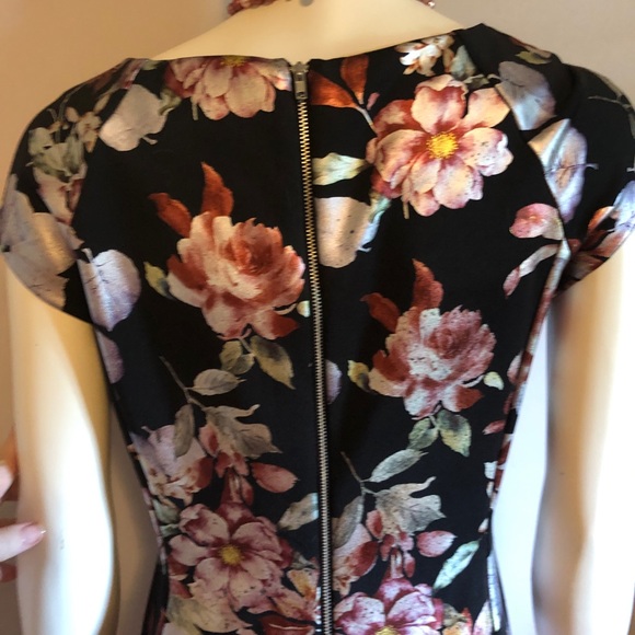 Women’s BeigeECI Metallic-Print Sheath Dress - Picture 10 of 10